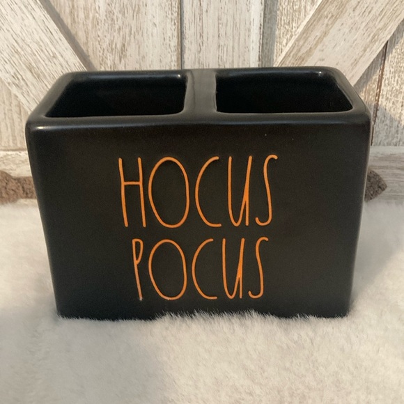 Rae Dunn Halloween Hocus Pocus Holder - Picture 1 of 4